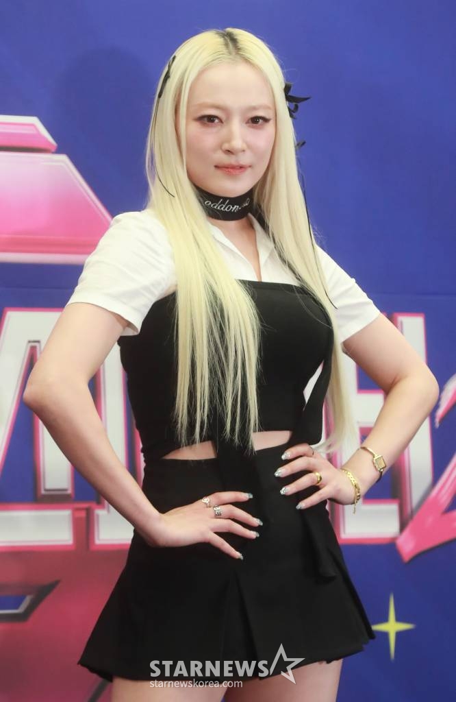 안무가 펑키와이가 21일 오전 서울 마포구 상암동 스탠포드 호텔에서 진행된 엠넷 '스트릿댄스 걸스 파이터2' 제작발표회에 참석해 포즈를 취하고 있다. 전 세계 30여개국의 해외 10대 댄서들이 지원한 '스트릿댄스 걸스 파이터2'는 오늘(21일) 첫 방송된다. /2023.11.21 /사진=이동훈