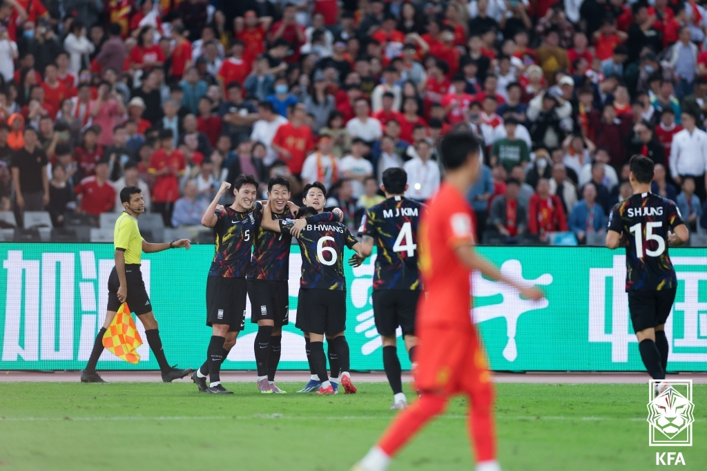 골을 넣고 기뻐하는 한국 축구대표팀 선수들. /사진=대한축구협회