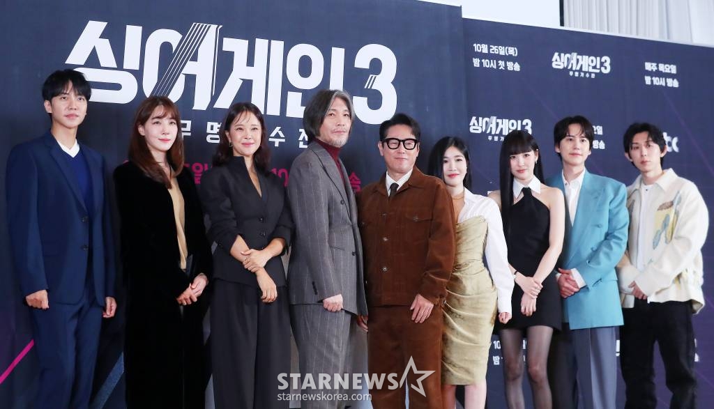 이승기, 김이나, 백지영, 임재범, 윤종신, 이해리, 선미, 규현, 코드 쿤스트가 26일 오전 서울 마포구 상암동 중소기업 DMC타워에서 진행된 JTBC '싱어게인3' 제작발표회에 참석해 포즈를 취하고 있다. 2023.10.26 /사진=김창현