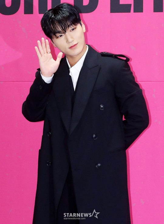 그룹 에이티즈(ATEEZ) 산이 1일 오전 서울 강남구 신사동 안다즈 서울 강남에서 진행된 정규 2집 '더 월드 에피소드 파이널 : 윌(THE WORLD EP FIN : WILL)' 발매 기념 기자간담회에 참석해 포즈를 취하고 있다. 2023.12.01 /사진=김창현
