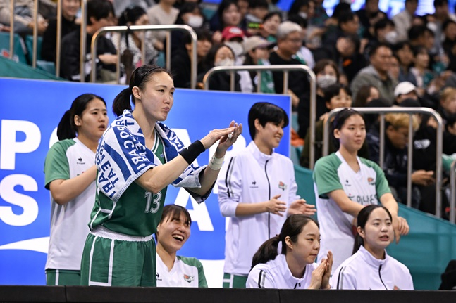 하나원큐 선수단. /사진=WKBL