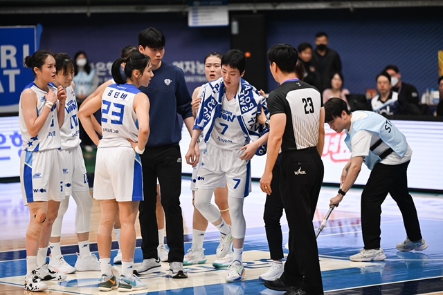 박혜진 부상 장면. /사진=WKBL 제공