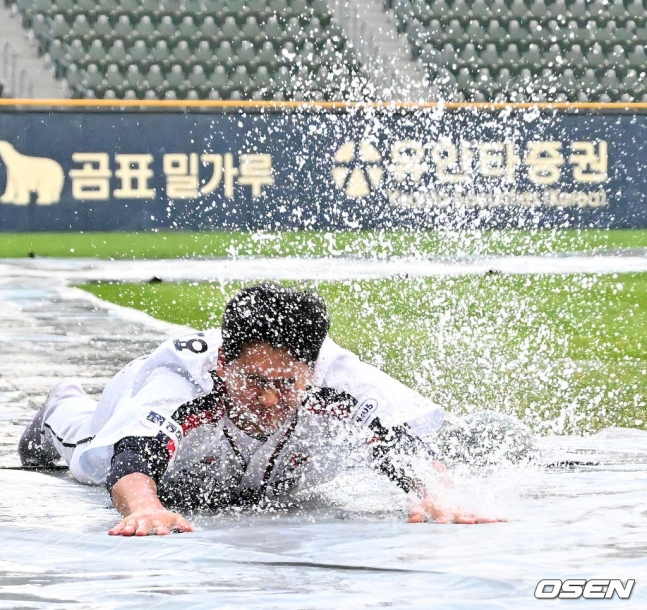 박유연.