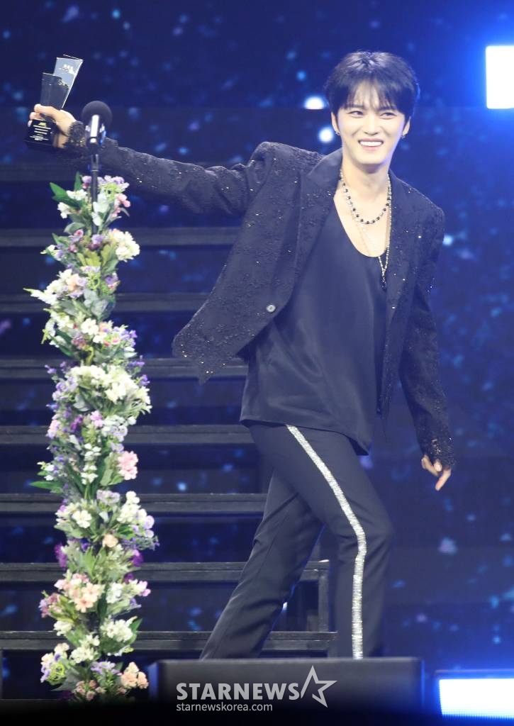 가수 김재중이 14일 필리핀 아레나에서 열린 '2023 아시아 아티스트 어워즈 인 필리핀'(2023 Asia Artist Awards IN THE PHILIPPINES, 이하 '2023 AAA')에서 'AAA 베스트초이스상'을 수상하고 소감을 말하고 있다. '2023 AAA'는 스타뉴스가 주최하고 Asia Artist Awards 조직위원회, TONZ 엔터테인먼트, PULP Live World가 공동 주관한다. 그룹 아이브(IVE) 장원영, 가수 강다니엘, 그룹 제로베이스원 성한빈이 MC를 맡았다. 2023.12.14 /사진=임성균