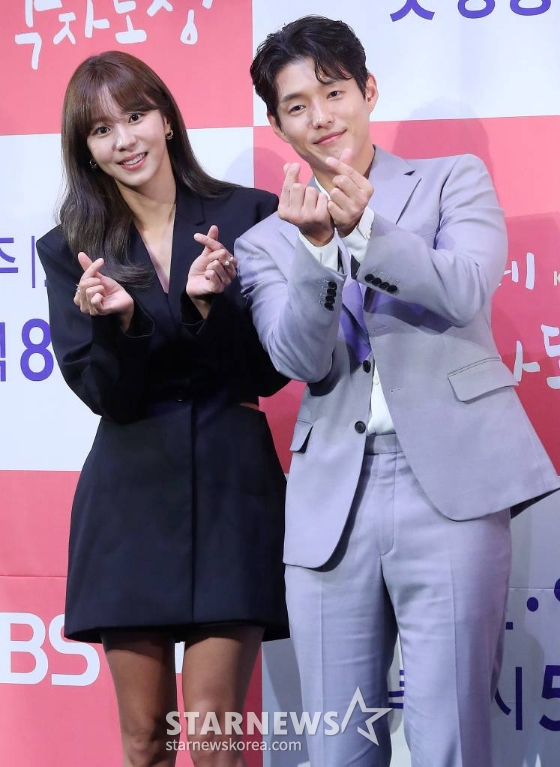 KBS 2TV 주말드라마 '효심이네 각자도생'의 주연 유이, 하준/사진=김창현 기자