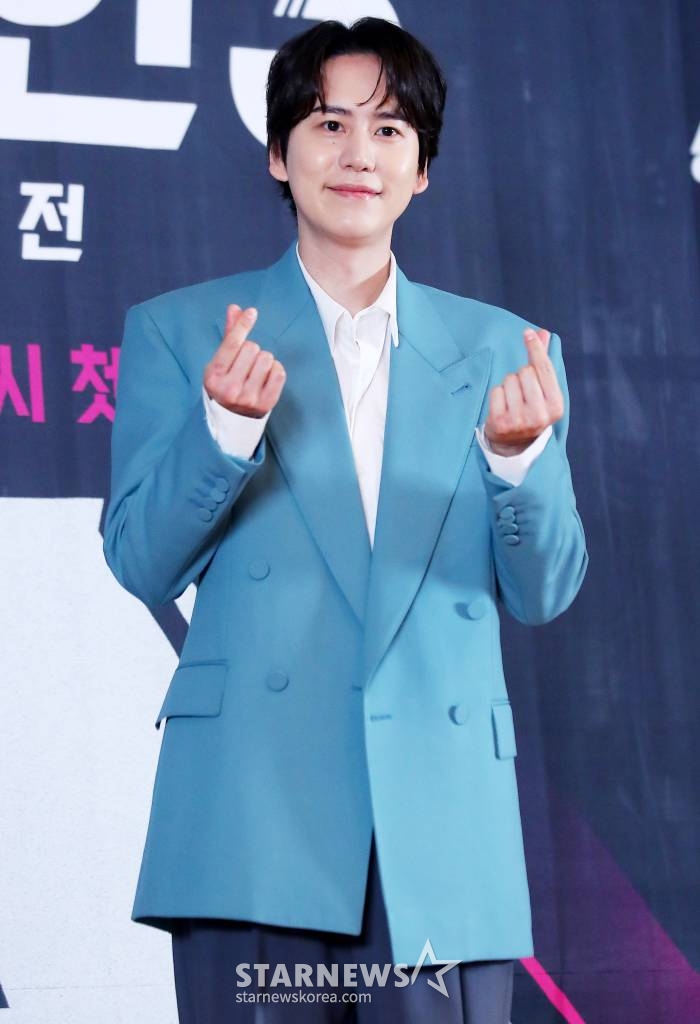 가수 규현이 26일 오전 서울 마포구 상암동 중소기업 DMC타워에서 진행된 JTBC '싱어게인3' 제작발표회에 참석해 포즈를 취하고 있다. 2023.10.26 /사진=김창현