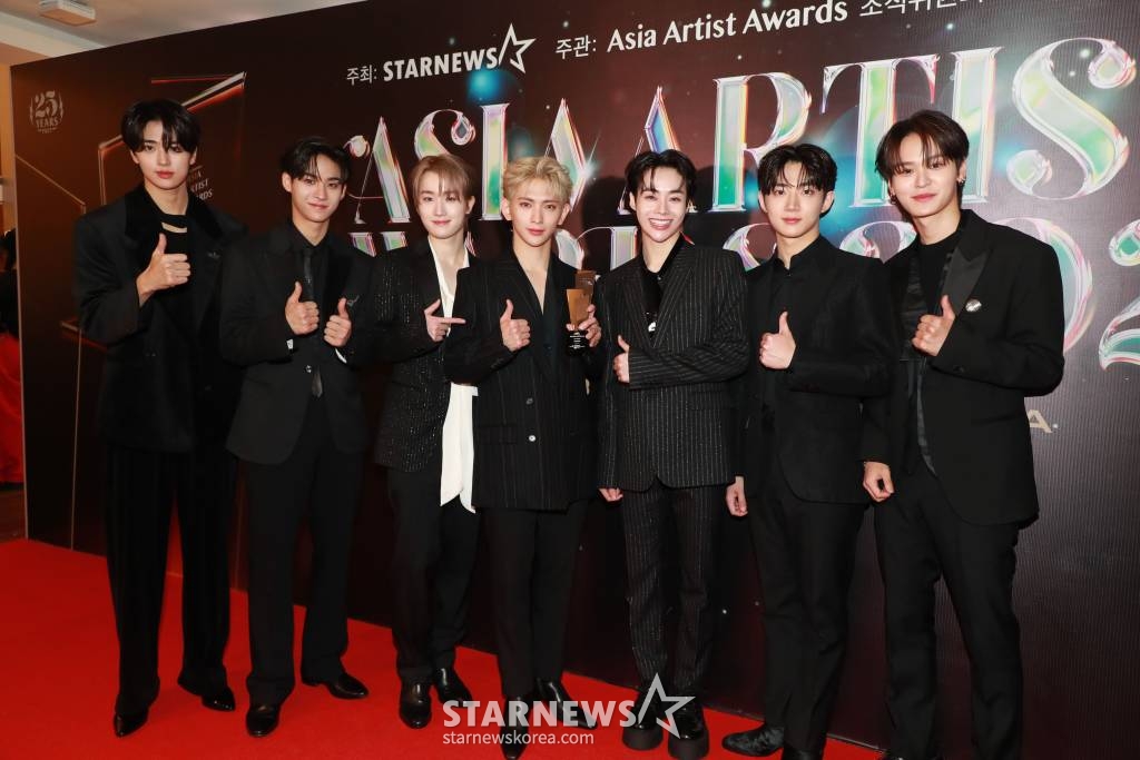 그룹 템페스트가 14일 필리핀 아레나에서 열린 '2023 아시아 아티스트 어워즈 인 필리핀'(2023 Asia Artist Awards IN THE PHILIPPINES, 이하 '2023 AAA')에서 AAA 아이콘 상을 수상한 뒤 포즈를 취하고 있다. '2023 AAA'는 스타뉴스가 주최하고 Asia Artist Awards 조직위원회, TONZ 엔터테인먼트, PULP Live World가 공동 주관한다. 그룹 아이브(IVE) 장원영, 가수 강다니엘, 그룹 제로베이스원 성한빈이 MC를 맡았다. 2023.12.14 /사진=이동훈