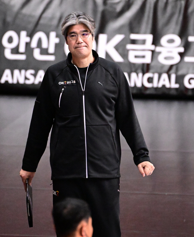 오기노 마사지 OK금융그룹 감독. /사진=KOVO