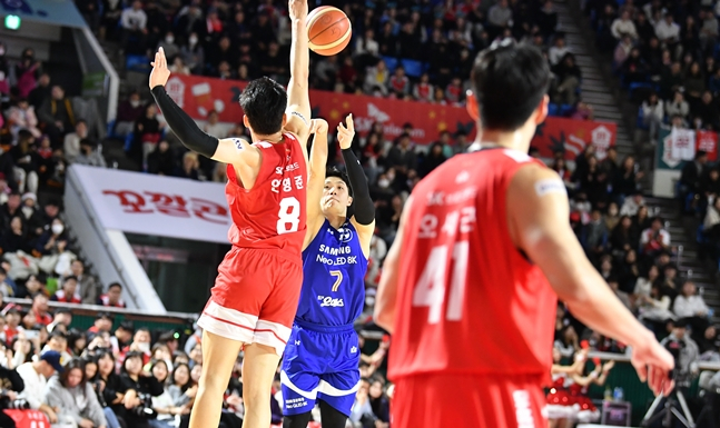 서울 SK-서울 삼성 경기 장면. /사진=KBL 제공