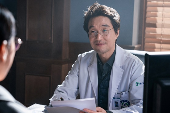 '낭만닥터 김사부3' 속 한석규 /사진=SBS