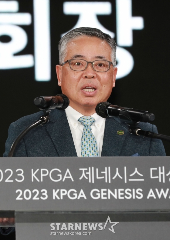 인사말을 전하는 김원섭 KPGA 신임 회장. /사진=이동훈 기자