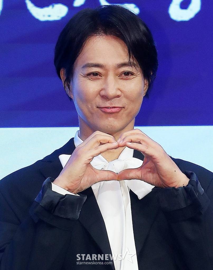 배우 최수종이 9일 오후 서울 구로구 더 세인트 웨딩홀에서 진행된 KBS 2TV 대하드라마 '고려 거란 전쟁' 제작발표회에 참석해 포즈를 취하고 있다. '고려 거란 전쟁'은 관용의 리더십으로 고려를 하나로 모아 거란과의 전쟁을 승리로 이끈 고려의 황제 현종(김동준 분)과 그의 정치 스승이자 고려군 총사령관이었던 강감찬(최수종 분)의 이야기를 담은 작품이다. 오는 11일 첫 방송. 2023.11.09 /사진=김창현