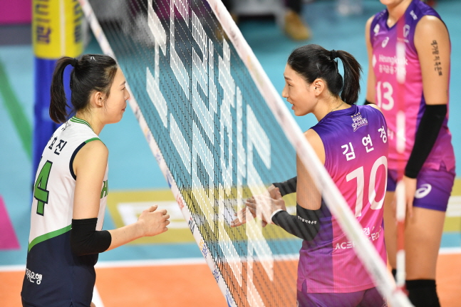 현대건설 양효진(왼쪽)과 흥국생명 김연경. /사진=KOVO