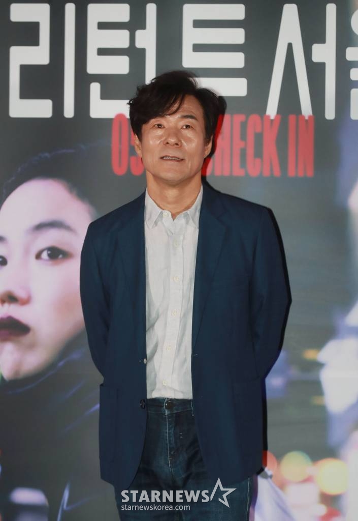 배우 오광록이 24일 오전 서울 CGV용산아이파크몰에서 진행된 영화 '리턴 투 서울'(감독 데이비 추) 언론시사회에 참석해 포즈를 취하고 있다. 우연히 자신이 태어난 서울로 리턴한 25세 프레디, 어쩌다 한국 부모를 찾으면서 시작된 어쩌면 운명적인 여정을 그린 '리턴 투 서울'은 5월3일 개봉한다./2023.04.24 /사진=이동훈 기자 photoguy@