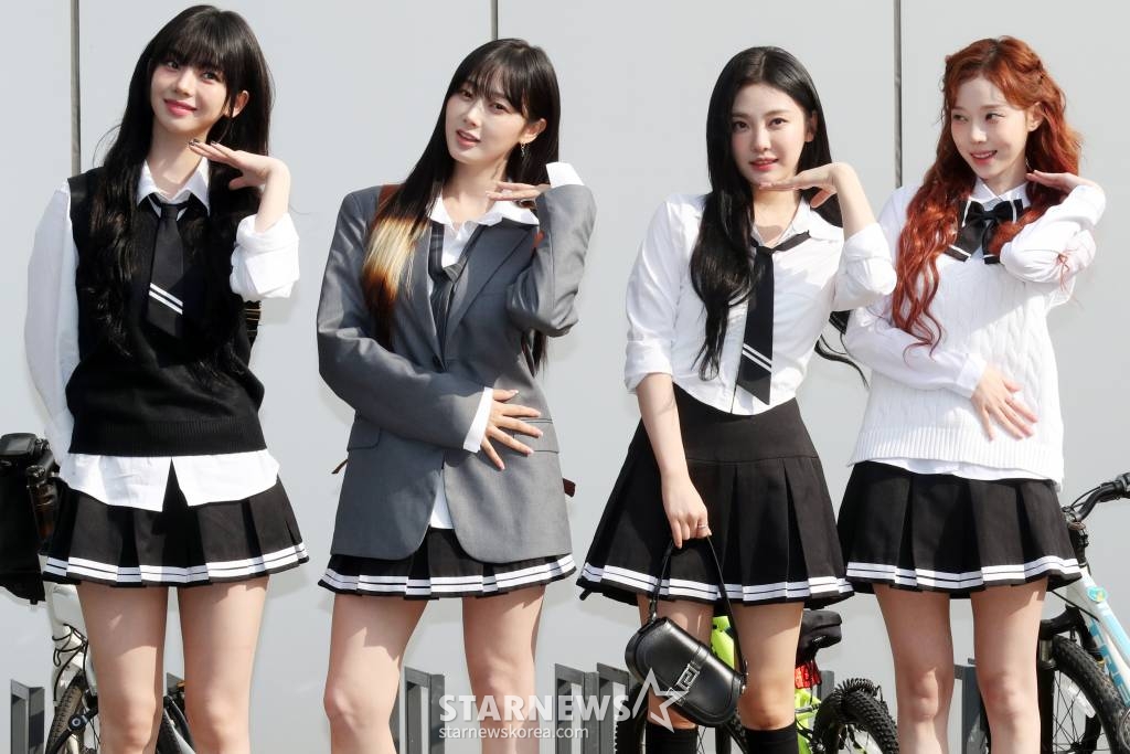 그룹 에스파(aespa) 카리나, 윈터, 닝닝, 지젤이 '아는 형님' 방송 녹화를 위해 2일 오전 경기 고양시 JTBC 스튜디오에 도착하고 있다. 2023.11.02 /사진=임성균