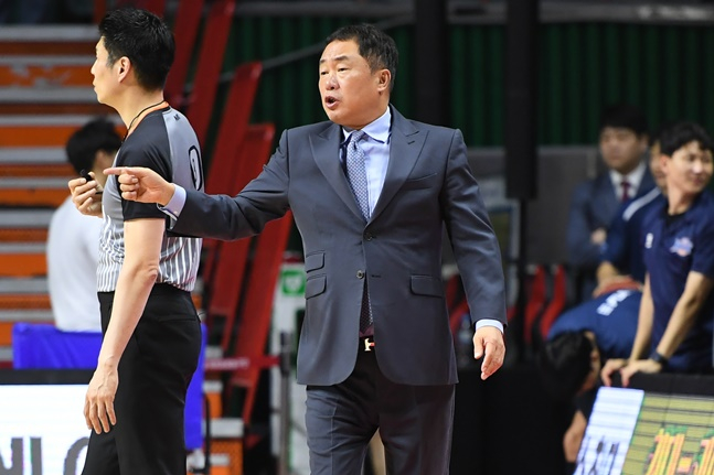 KCC 전창진 감독. /사진=KBL