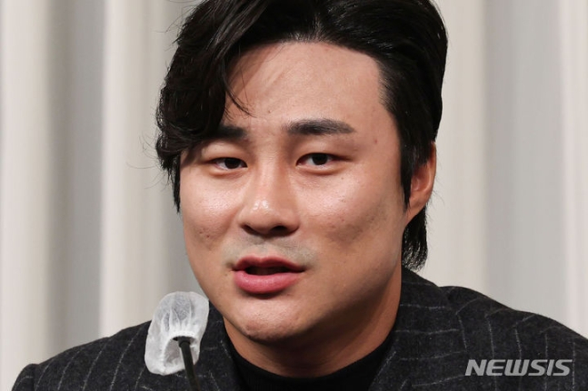 귀국 후 기자회견을 갖고 있는 김하성. /사진=뉴시스