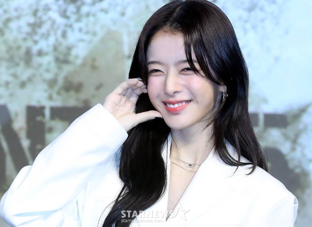 배우 노정의가 16일 오전 서울 종로구 JW메리어트 동대문 스퀘어 서울에서 진행된 넷플릭스 영화 '황야' 제작보고회에 참석해 포즈를 취하고 있다. '황야'는 폐허가 된 세상, 오직 힘이 지배하는 무법천지 속에서 살아가는 자들이 생존을 위해 벌이는 최후의 사투를 그린 액션 블록버스터다. 오는 26일 공개. 2024.01.16 /사진=김창현