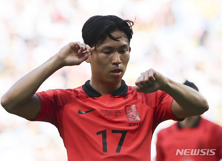 정우영이 25일(한국시간) 카타르 알와크라의 알자누브 스타디움에서 열린 2023 AFC 카타르 아시안컵 E조 조별예선 3차전 대한민국 대 말레이시아의 경기에서 선제골을 넣고 기뻐하고 있다. /사진=뉴시스