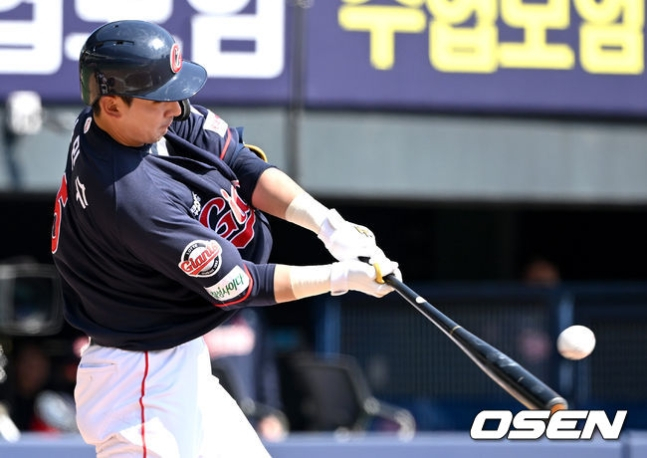 김민수.