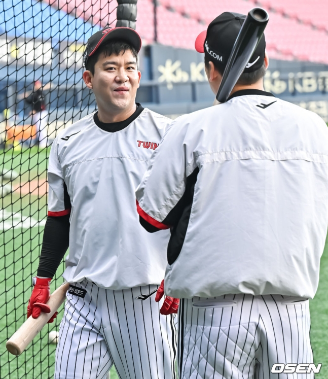 김민성(왼쪽).