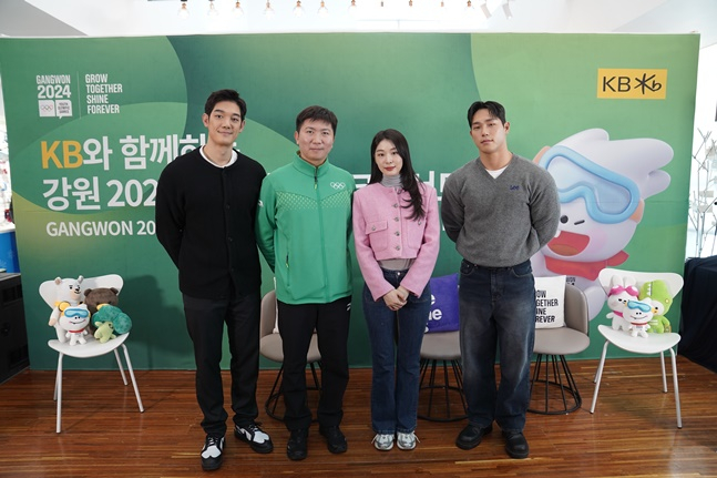왼쪽부터 박재민 홍보대사, 유승민 IOC 선수위원, 김연아 홍보대사, 윤성빈 홍보대사. /사진=2018평창기념재단
