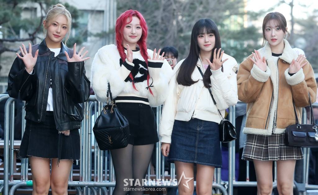 걸그룹 하이키가 26일 오전 서울 영등포구 여의도동 KBS 신관홀에서 진행된 KBS2 '뮤직뱅크' 리허설에 참석하며 포즈를 취하고 있다. 2024.01.26 /사진=김창현