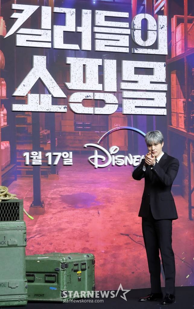 배우 이동욱이 15일 오전 서울 영등포구 여의도동 콘래드 서울에서 진행된 디즈니+ 오리지널 시리즈 '킬러들의 쇼핑몰' 제작발표회에 참석해 포즈를 취하고 있다. '킬러들의 쇼핑몰'은 삼촌 진만(이동욱 분)이 남긴 위험한 유산으로 인해 수상한 킬러들의 표적이 된 조카 지안(김혜준 분)의 생존기를 다룬 스타일리시 뉴웨이브 액션물이다. 2024.01.15 /사진=김창현