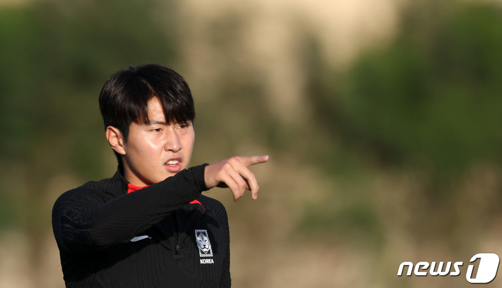 (도하(카타르)=뉴스1) 김성진 기자 = 2023 아시아축구연맹(AFC) 카타르 아시안컵 요르단과의 4강전을 앞둔 대한민국 축구대표팀 이강인이 4일(현지시간) 카타르 도하 알 에글라 트레이닝 센터에서 훈련을 하고 있다. 2024.2.4/뉴스1 Copyright (C) 뉴스1. All rights reserved. 무단 전재 및 재배포, AI학습 이용 금지.