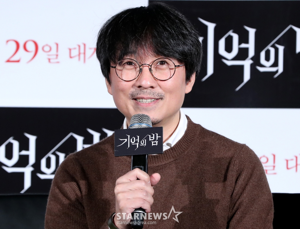 장항준 감독이 30일 오전 서울 동대문 메가박스에서 열린 영화 '기억의 밤' 제작발표회에 참석하고 있다. /사진=홍봉진기자 honggga@