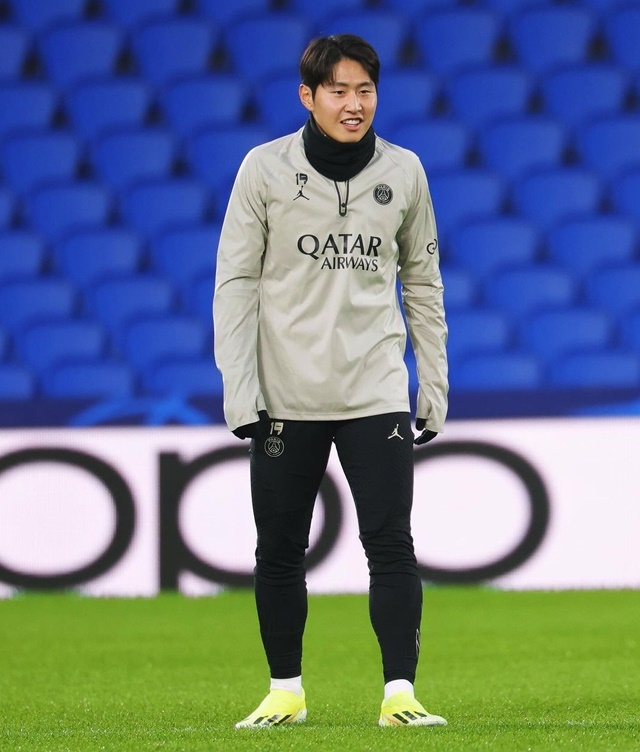 팀 훈련에 집중하는 이강인. /사진=PSG SNS