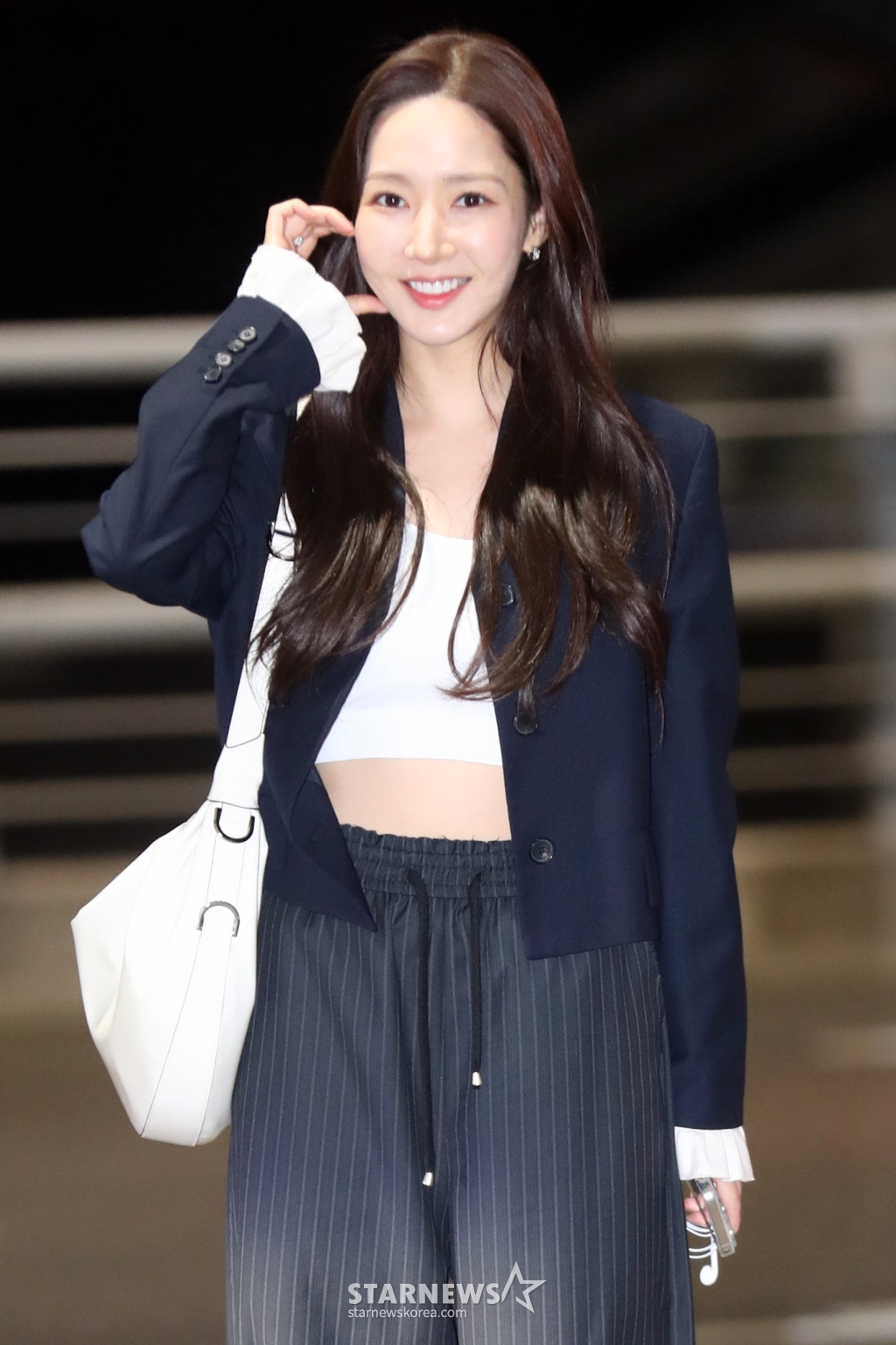 배우 박민영이 드라마 '내 남편과 결혼해줘' 포상휴가 차 10일 오전 인천국제공항을 통해 출국하고 있다. 2024.03.10 /사진=임성균
