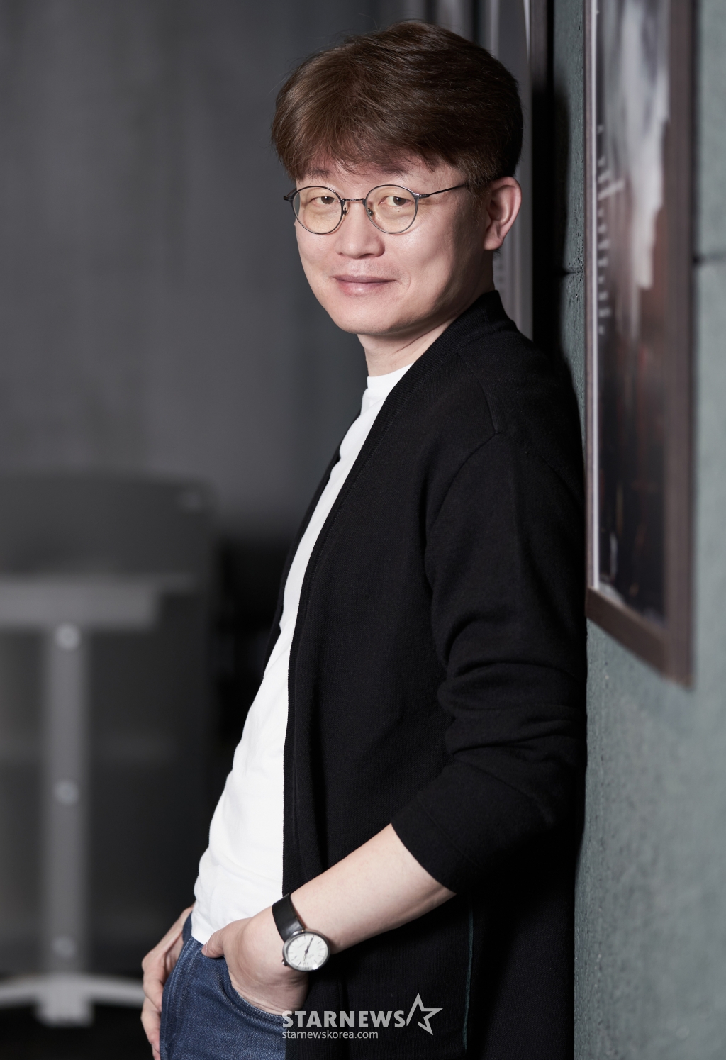 영화 '카시오페아'의 신연식 감독이 25일 오전 화상으로 진행된 인터뷰를 위해 포즈를 취하고 있다. /사진제공=트리플픽쳐스 2022.05.25