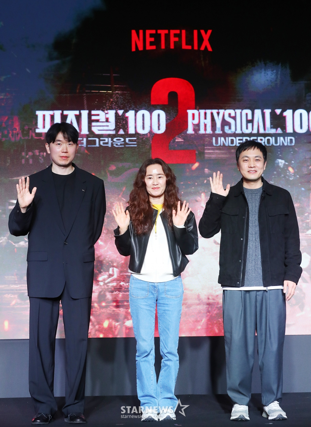 장호기 PD, 강숙경 작가, 이종일 PD가 14일 오전 서울 마포구 호텔 나루 서울 엠갤러리에서 진행된 넷플릭스 오리지널 예능 '피지컬: 100 시즌2-언더그라운드' 제작발표회에 참석해 포즈를 취하고 있다. '피지컬: 100'은 가장 완벽한 피지컬을 가진 최고의 '몸'을 찾기 위해, 최강 피지컬이라 자부하는 100인이 벌이는 극강의 서바이벌 게임 예능이다. 오는 19일 공개. 2024.03.14 /사진=김창현