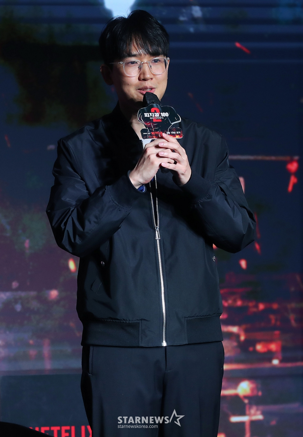 넷플릭스 유기환 디렉터가 14일 오전 서울 마포구 호텔 나루 서울 엠갤러리에서 진행된 넷플릭스 오리지널 예능 '피지컬: 100 시즌2-언더그라운드' 제작발표회에서 프로그램 설명을 하고 있다. '피지컬: 100'은 가장 완벽한 피지컬을 가진 최고의 '몸'을 찾기 위해, 최강 피지컬이라 자부하는 100인이 벌이는 극강의 서바이벌 게임 예능이다. 오는 19일 공개. 2024.03.14 /사진=김창현