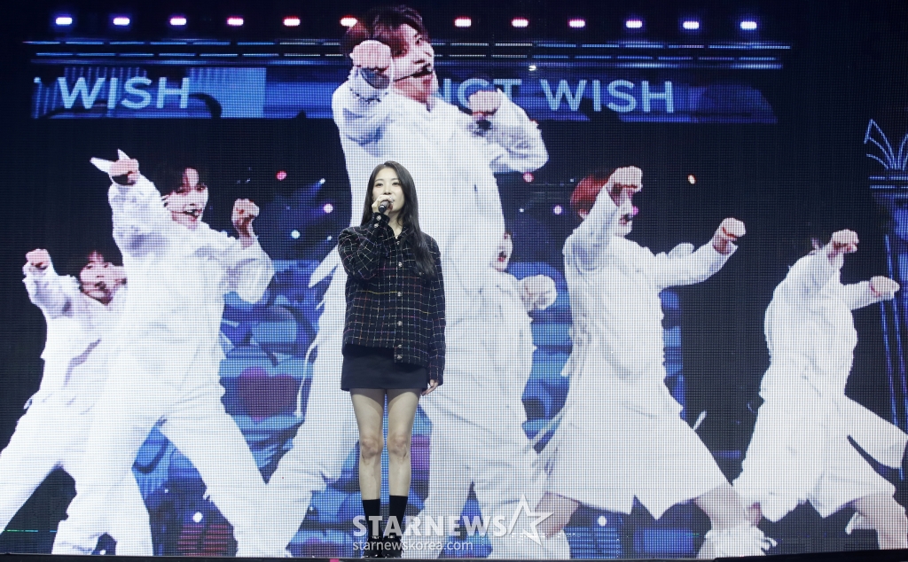 가수 보아가 지난 4일 오후 서울 용산구 블루스퀘어에서 진행된 그룹 NCT WISH 쇼케이스에서 인사말을 하고 있다. /사진=뉴스1