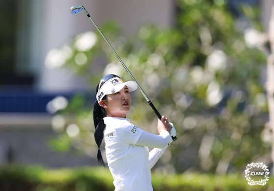 이예원이 17일(현지시간) 태국 푸껫 블루캐니언 컨트리클에서 열린 한국여자프로골프(KLPGA) 투어 블루캐니언 레이디스 챔피언십 최종라운드에서 2번홀 티샷을 하고 있다. /사진제공=KLPGT