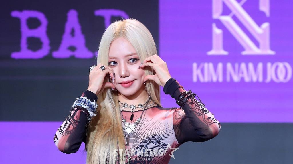 가수 김남주가 18일 오후 서울 강남구 청담동 일지아트홀에서 진행된 두 번째 솔로 싱글 앨범 'BAD'(배드) 발매 기념 쇼케이스에 참석해 포즈를 취하고 있다.  'BAD'는 타인의 부정적인 말이나 행동에 휘둘리지 않고 나다움을 더 보여주겠다는 이야기를 그린 앨범이다. 2024.03.18 /사진=김창현