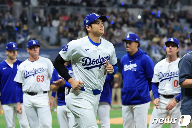 LA 다저스 오타니 쇼헤이가 21일 서울 구로구 고척스카이돔에서 열린 2024 미국 메이저리그(MLB) 월드투어 서울시리즈 공식 개막전 샌디에이고 파드리스와 LA 다저스의 2차전 경기에 나서고 있다. /사진=뉴스1