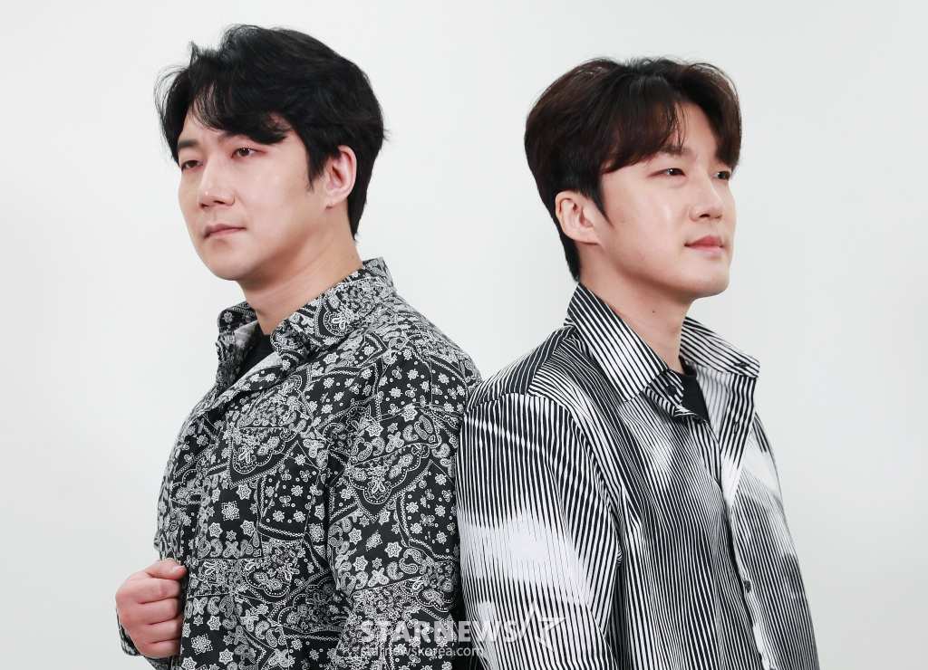 투 로맨스 보이킴(왼쪽)과 김병수 /사진=이동훈 기자