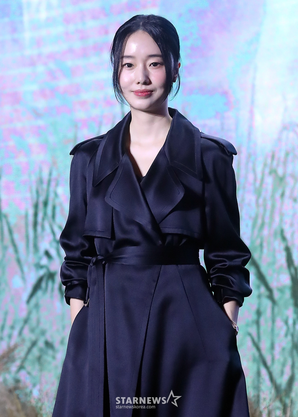 배우 이정현이 26일 오전 서울 용산구 드래곤 시티에서 진행된 넷플릭스 시리즈 '기생수: 더 그레이' 제작발표회에 참석해 포즈를 취하고 있다. '기생수: 더 그레이'는 인간을 숙주로 삼아 세력을 확장하려는 기생생물들이 등장하자 이를 저지하려는 전담팀 '더 그레이'의 작전이 시작되고, 이 가운데 기생생물과 공생하게 된 인간 '수인'의 이야기를 그린다. 4월 5일 공개. 2024.03.26 /사진=김창현