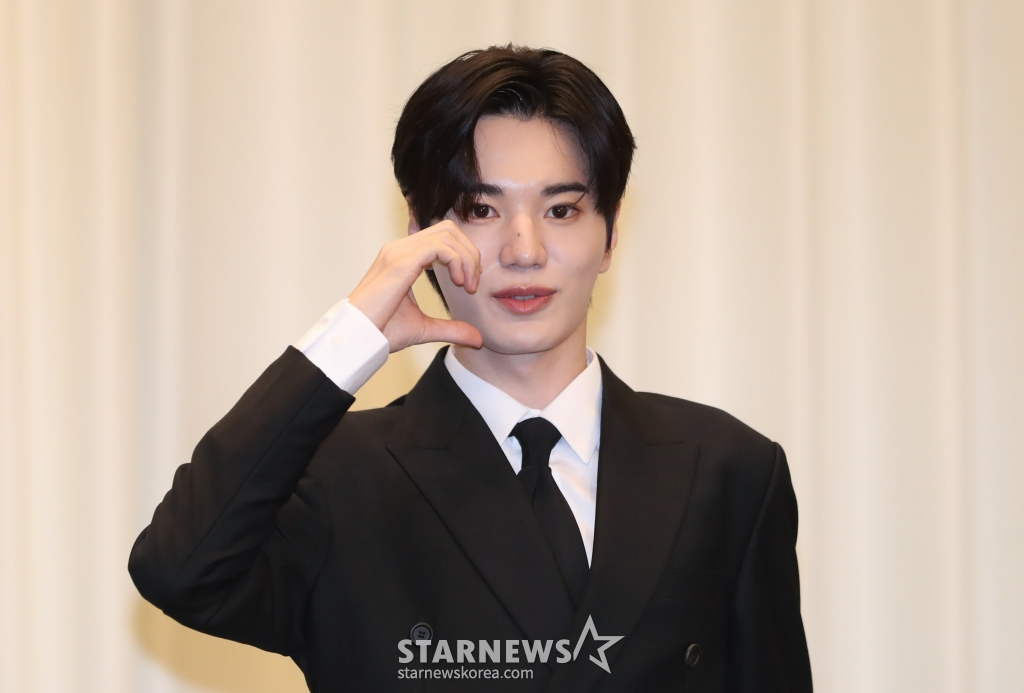 [서울=뉴시스] 황준선 기자 = 그룹 인피니트의 이성종이 31일 오후 서울 서초구 더리버사이드호텔에서 열린 7집 미니앨범 '비긴(13egin)' 발매 기자 간담회에서 포즈를 취하고 있다. 2023.07.31. hwang@newsis.com /사진=황준선