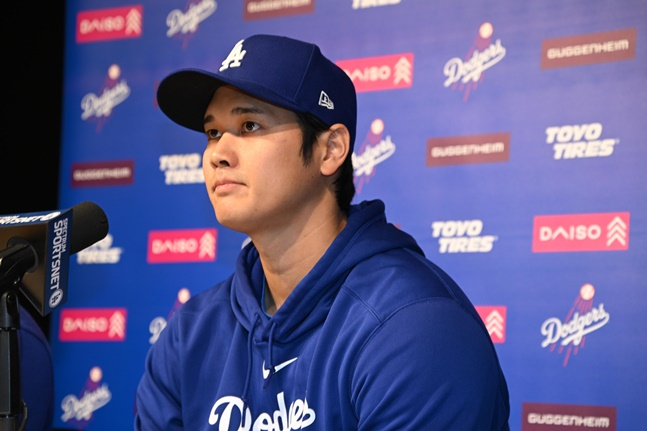 오타니 쇼헤이가 26일(한국시간) 홈구장 다저스타디움에서 비공개 기자회견을 갖고 전 통역사 미즈하라 잇페이와 도박 연루설에 대해 해명하는 시간을 가졌다. /사진=LA 다저스 구단 제공