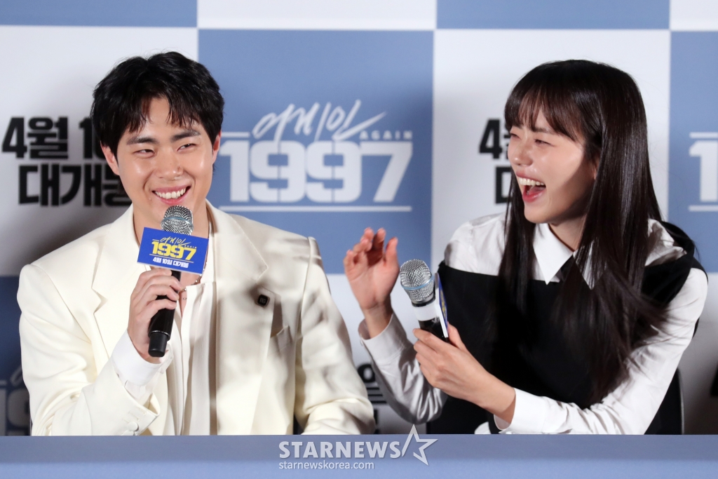 배우 조범규가 1일 오후 서울 용산CGV에서 열린 영화 '어게인1997' 언론시시회에 참석해 취재진의 질문에 답하고 있다. 2024.04.01 /사진=임성균