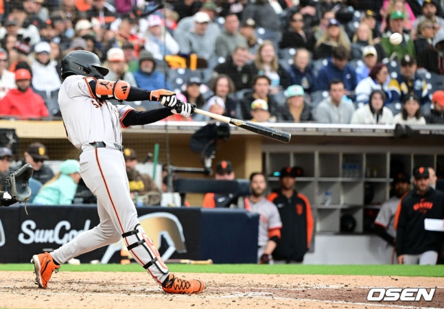 샌프란시스코 이정후가 지난달 31일(한국시간) MLB 데뷔 첫 홈런을 터트리고 있다.