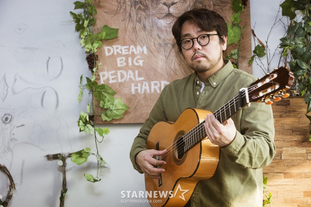 20.02.20 기타리스트 박주원 인터뷰 /사진=강민석 인턴기자 msphoto94@