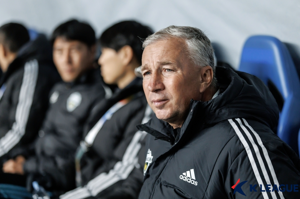 단 페트레스쿠 감독. /사진=한국프로축구연맹 제공