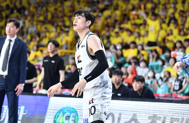 KT 문성곤. /사진=KBL