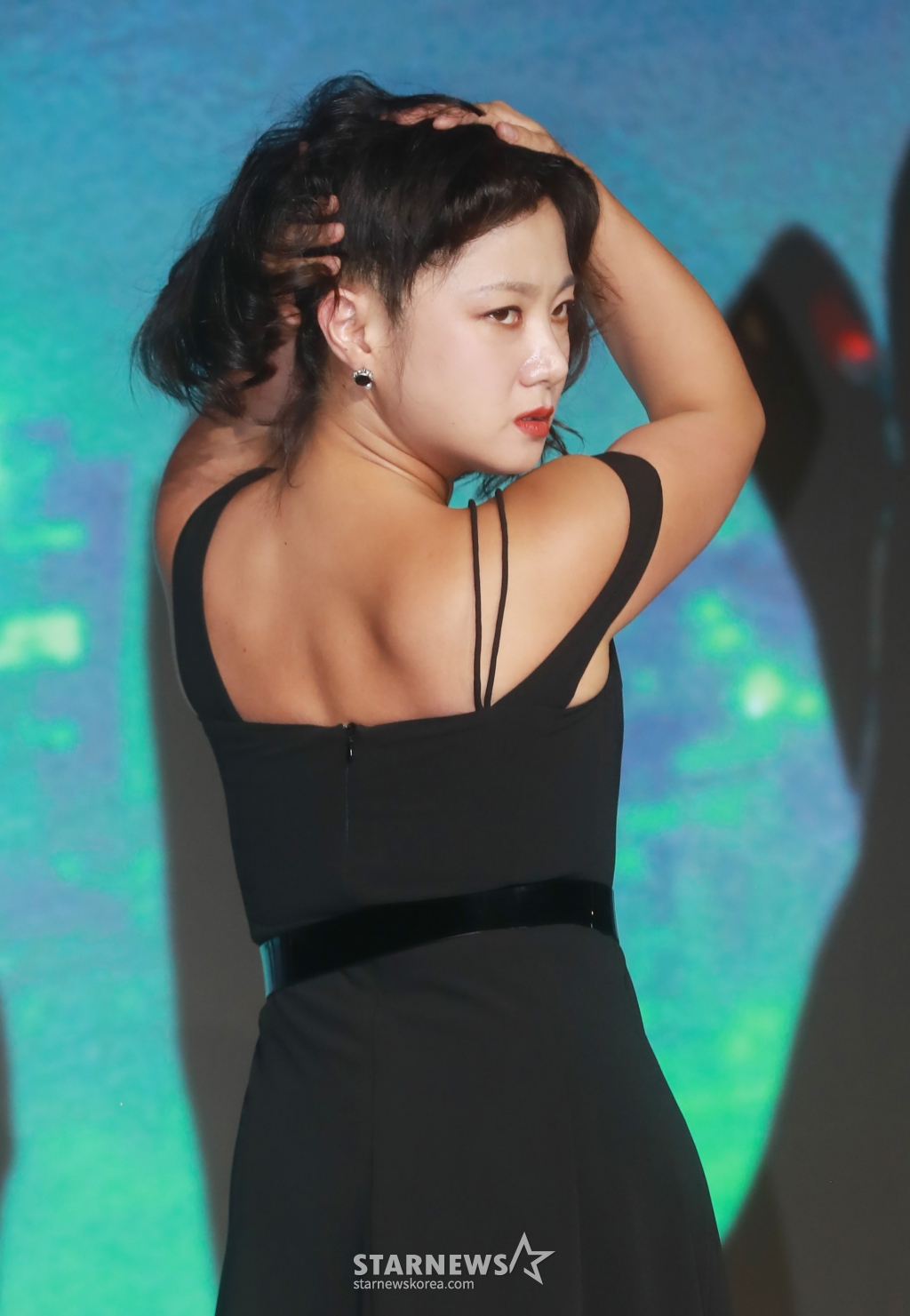코미디언 박나래가 8일 오전 서울 마포구 호텔 나루에서 진행된 넷플릭스 새 예능 '좀비버스' 제작발표회에 참석해 포즈를 취하고 있다. 어느 날 갑자기 좀비 세계로 변해버린 서울 일대에서 퀘스트를 수행하며 살아남아야 하는 좀비 유니버스 예능 '좀비버스'는 8일 공개된다. /2023.08.08 /사진=이동훈