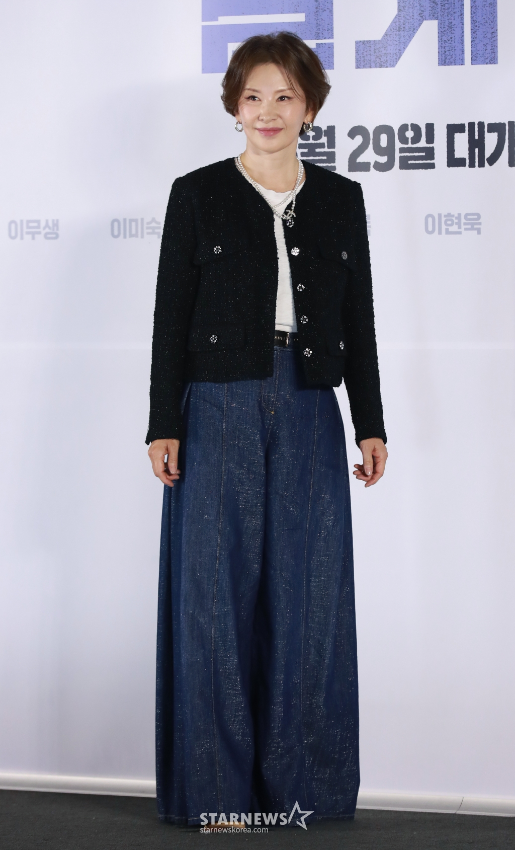 배우 이미숙이 29일 오전 서울 CGV용산아이파크몰에서 진행된 영화 '설계자'(감독 이요섭) 제작발표회에 참석해 포즈를 취하고 있다. 의뢰받은 청부 살인을 완벽한 사고사로 조작하는 설계자 ‘영일’(강동원)이 예기치 못한 사건에 휘말리며 벌어지는 이야기를 그린 영화 '설계자'는 내달 29일 개봉한다. /2024.04.29 /사진=이동훈